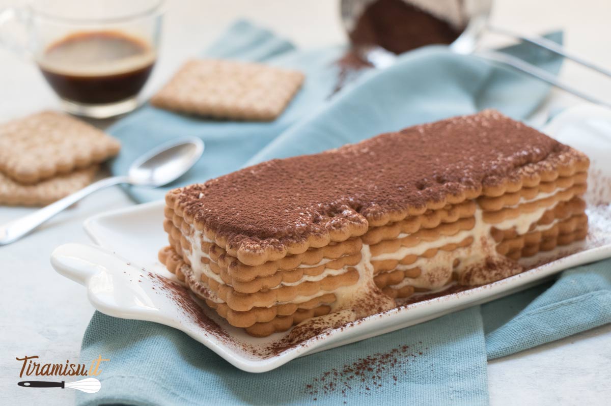 Tiramisù con biscotti secchi
