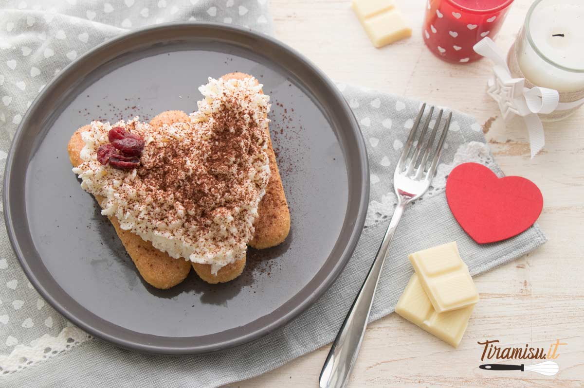 Tiramisù di San Valentino a cuore